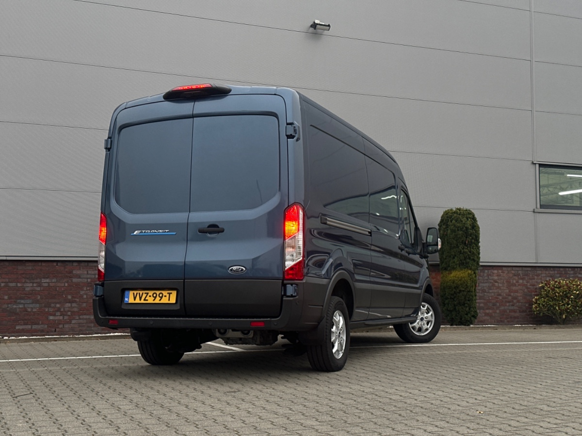 Ford E-Transit 350 L3H2 RWD Trend 68 kWh | Adaptive CC | Stoelvw. | Navi | Camera | Omvormer | LM velgen | Laadruimte Pakket