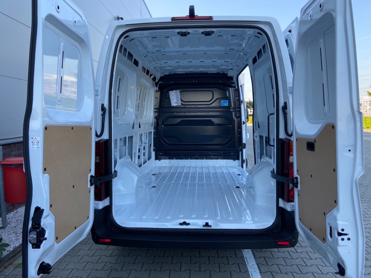 Renault Master L2H2 T35 Blue dCi 130 E06e start – Blanc mineral