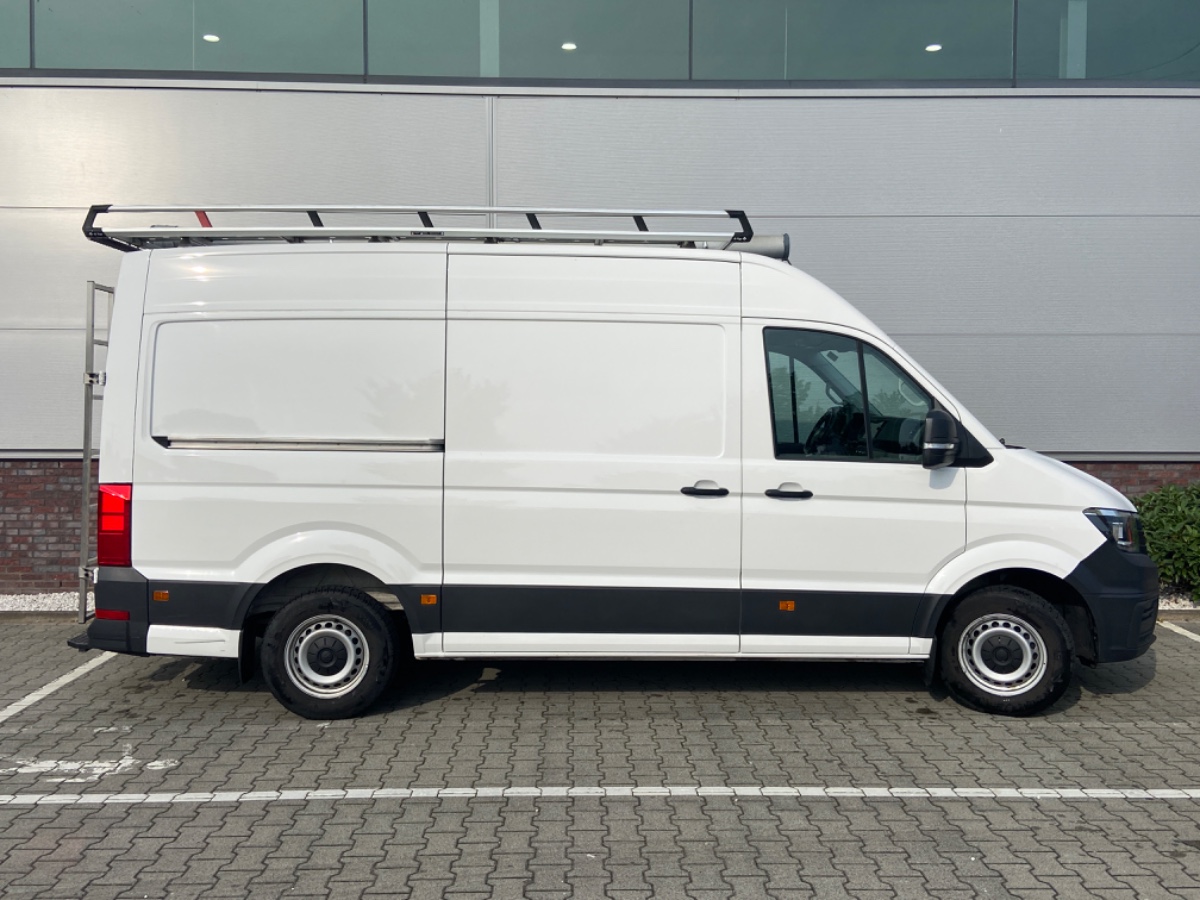 Volkswagen Crafter 35 2.0 TDI L3H3 177PK Highline Automaat | Trekhaak Camera