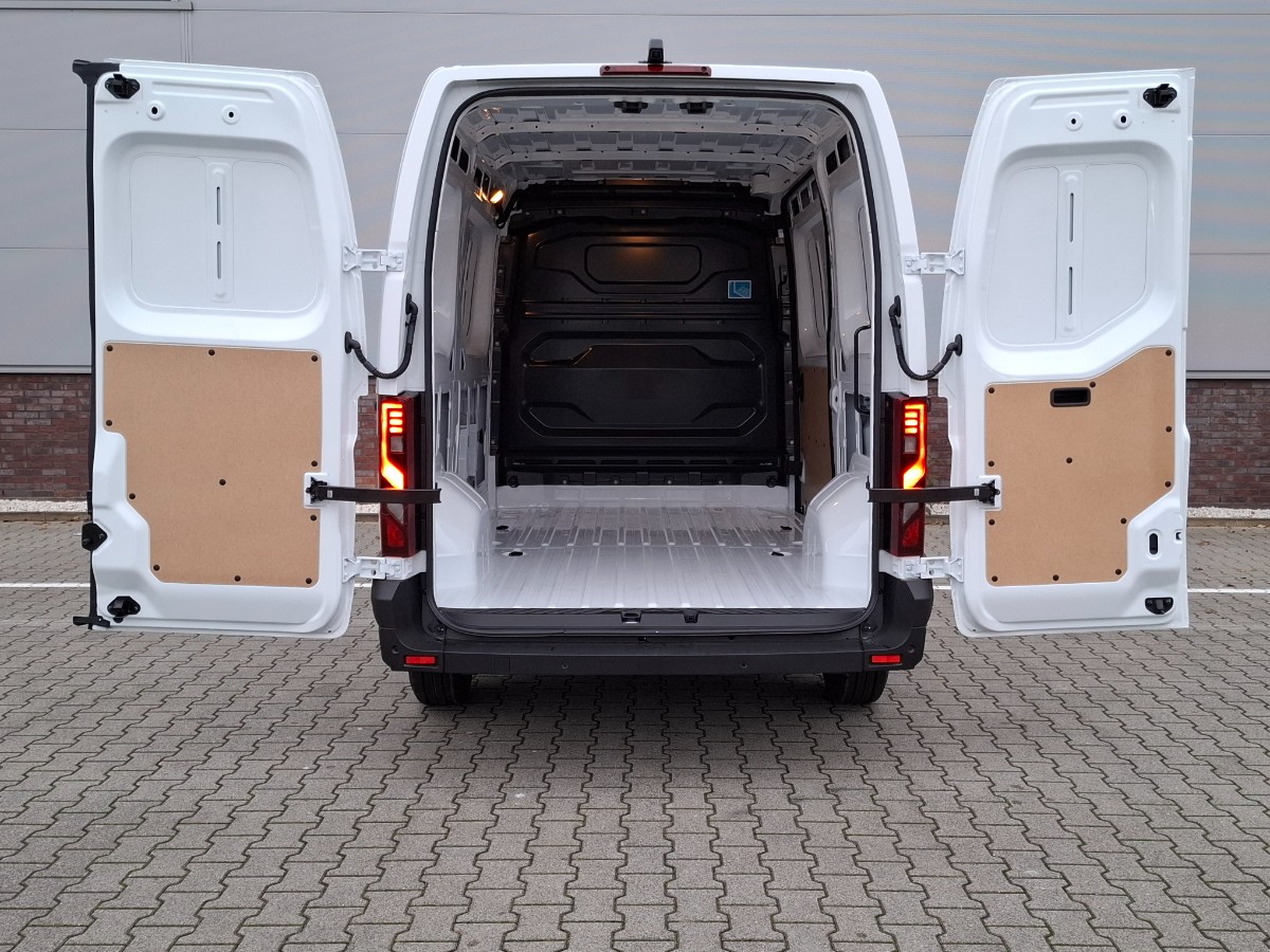 Nissan Interstar VAN MY24 dCi 150 L2H2 3.5T TEKNA | Wit | 5 JR. Garantie