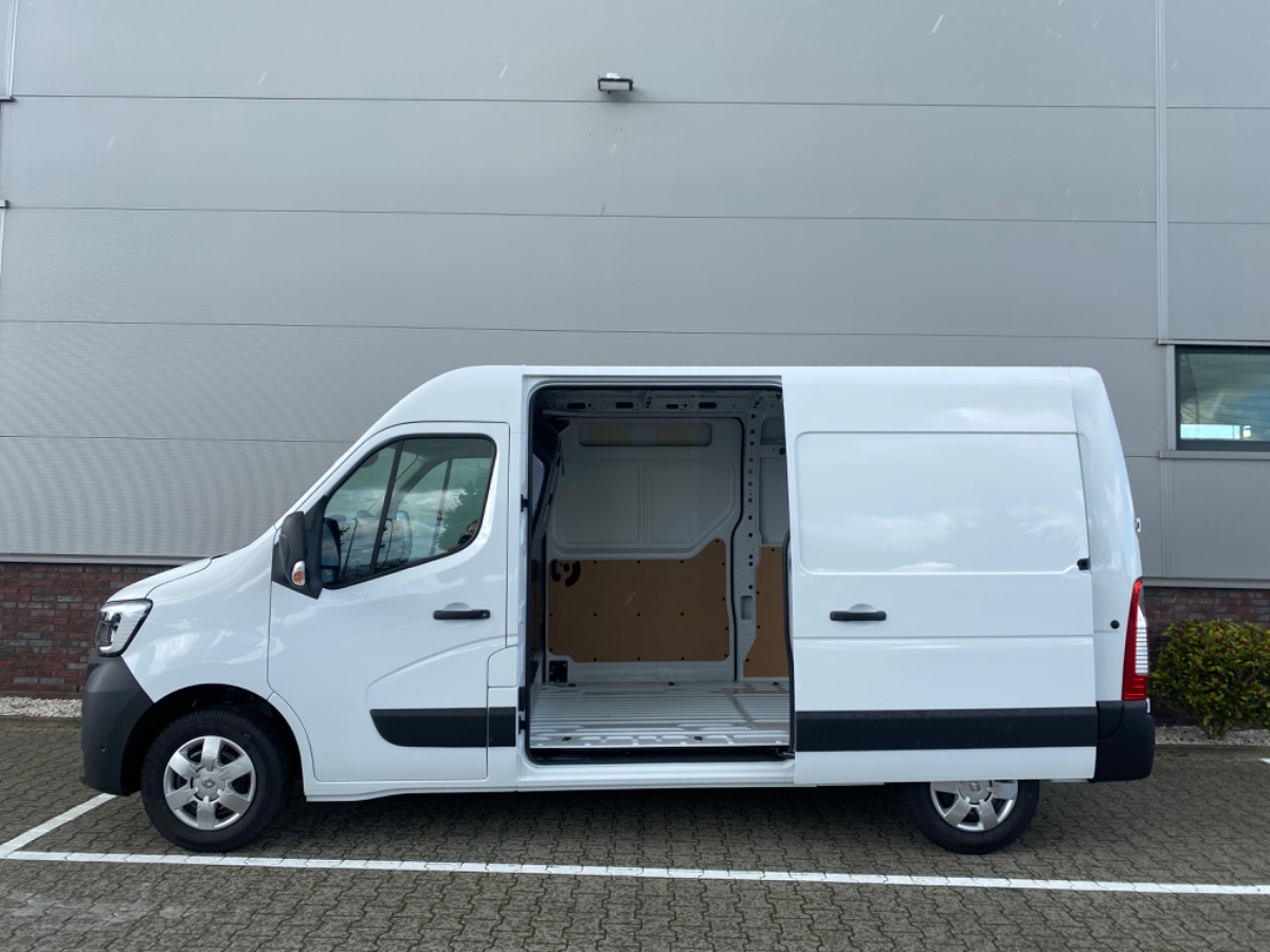 Renault Master T35 2.3 dCi 135 L2H2 Work Edition | 2xSchuifdeur THK 4SB