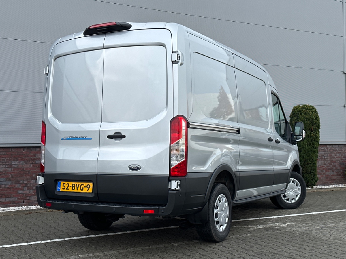 Ford E-Transit 425 L2H2 Trend 68 kWh | Xenon | Adaptive CC | Stoelvw. | Navi | 360gr. Camera | Omvormer | Laadruimte Pakket