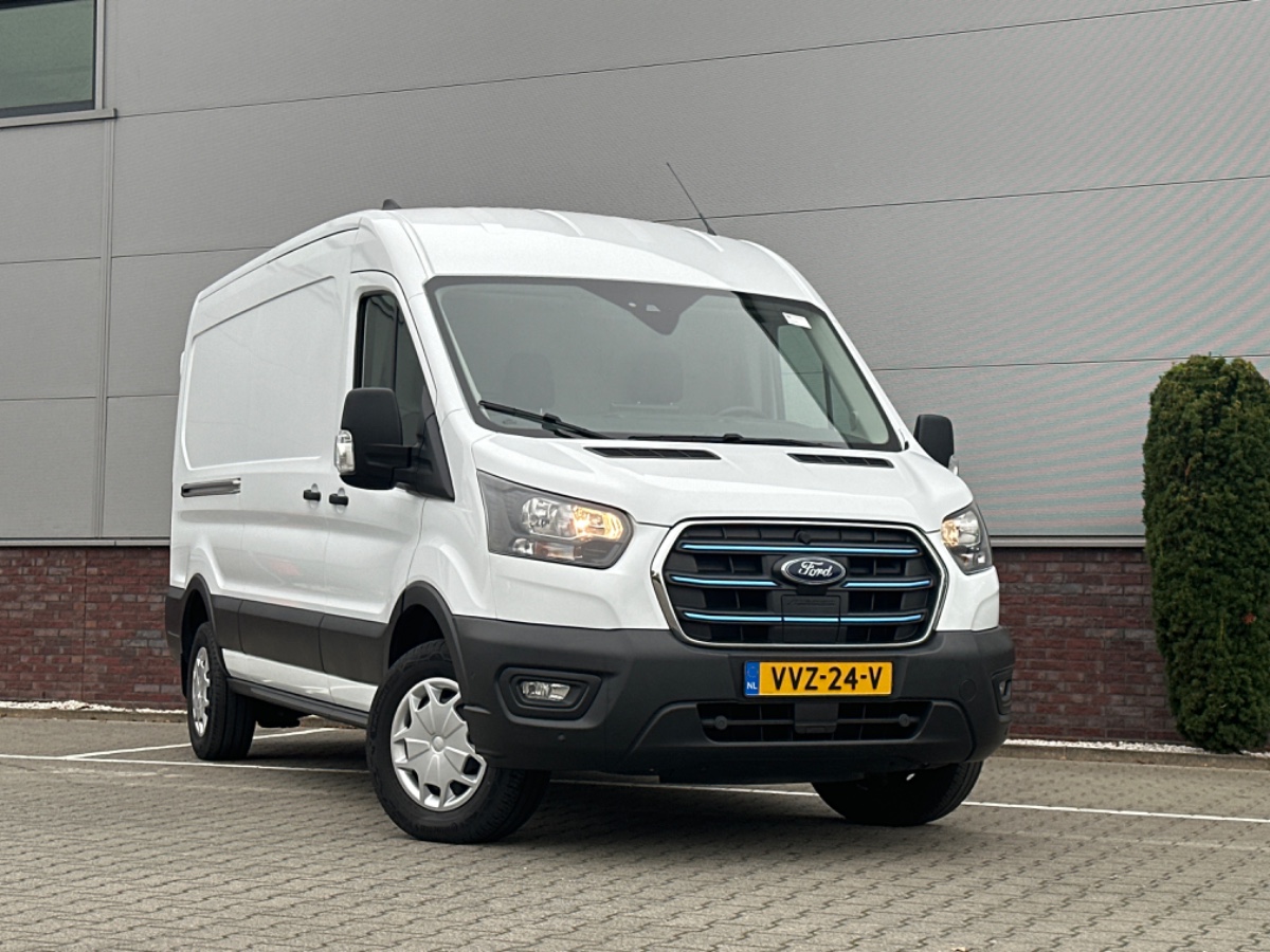 Ford E-Transit 350 L3H2 RWD Trend 68 kWh | Adaptive CC | Stoelvw. | Navi | Camera | Omvormer | Laadruimte Pakket