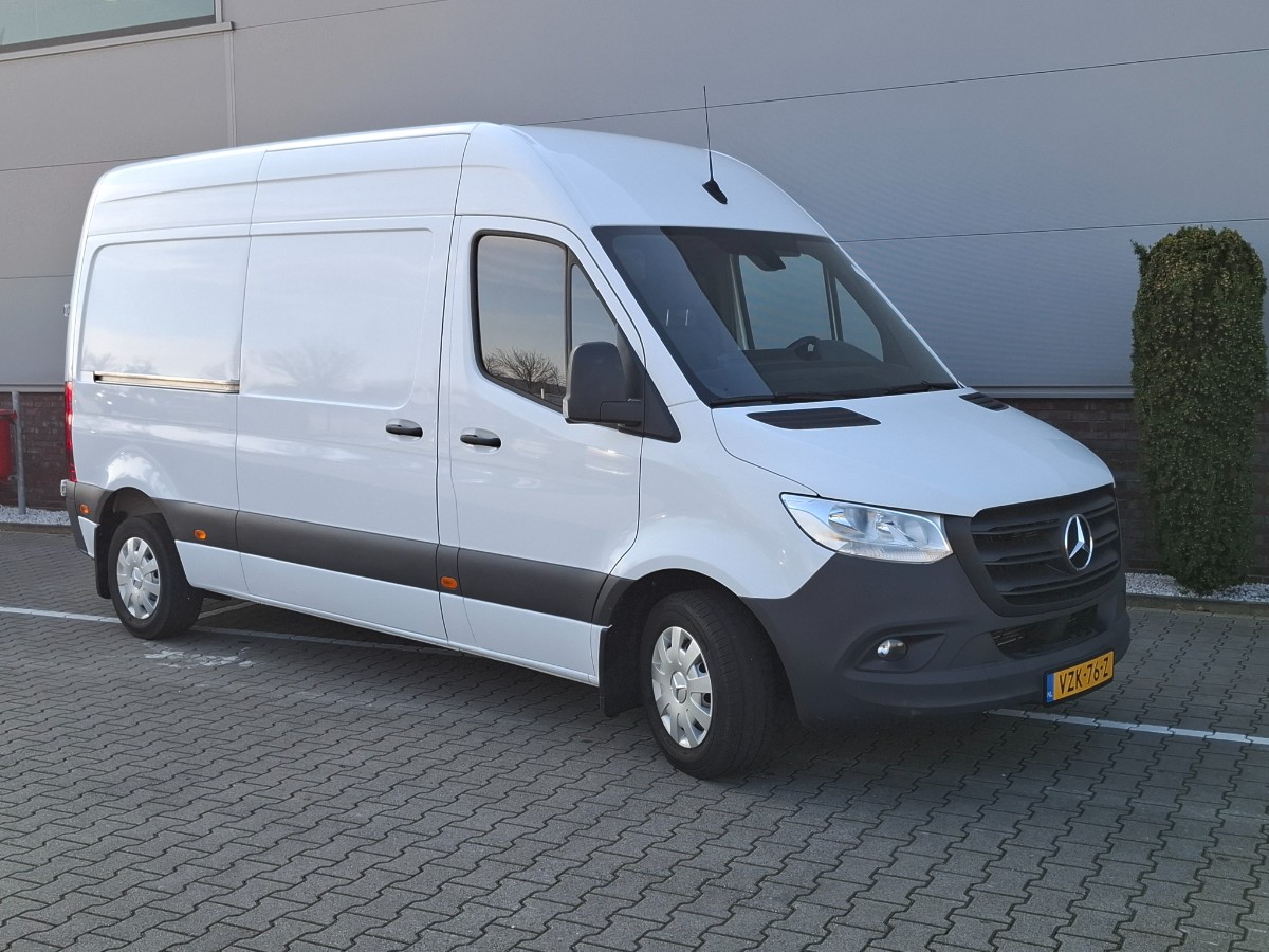 Mercedes-Benz Sprinter 314 2.2 CDI AUT L2H2 | Leder | Trekhaak | Gr. MBUX | Navi | Camera | Leder stuur