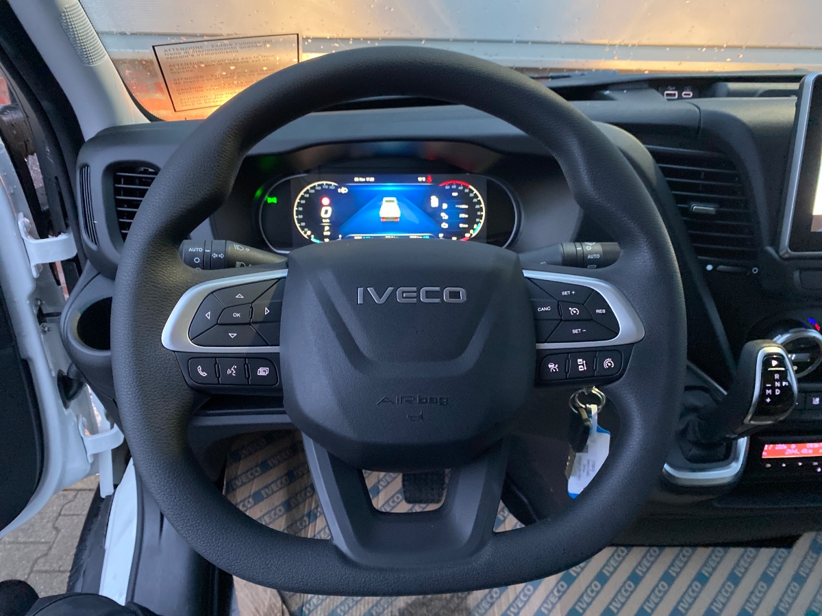 Iveco Daily NW MODEL | 40C18 3.0 Automaat Meubelbak met Laadklep Automaat