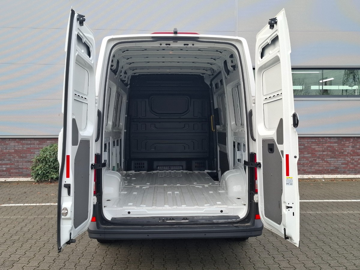 Volkswagen Crafter 35 L3H3 2,0TDI 4MOTION