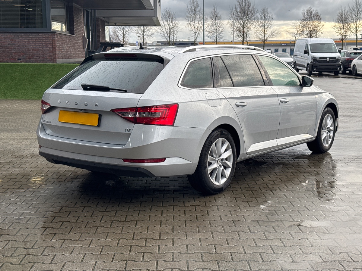 Skoda Superb Combi Business 1.4TSI PHEV 218 DSG, pano