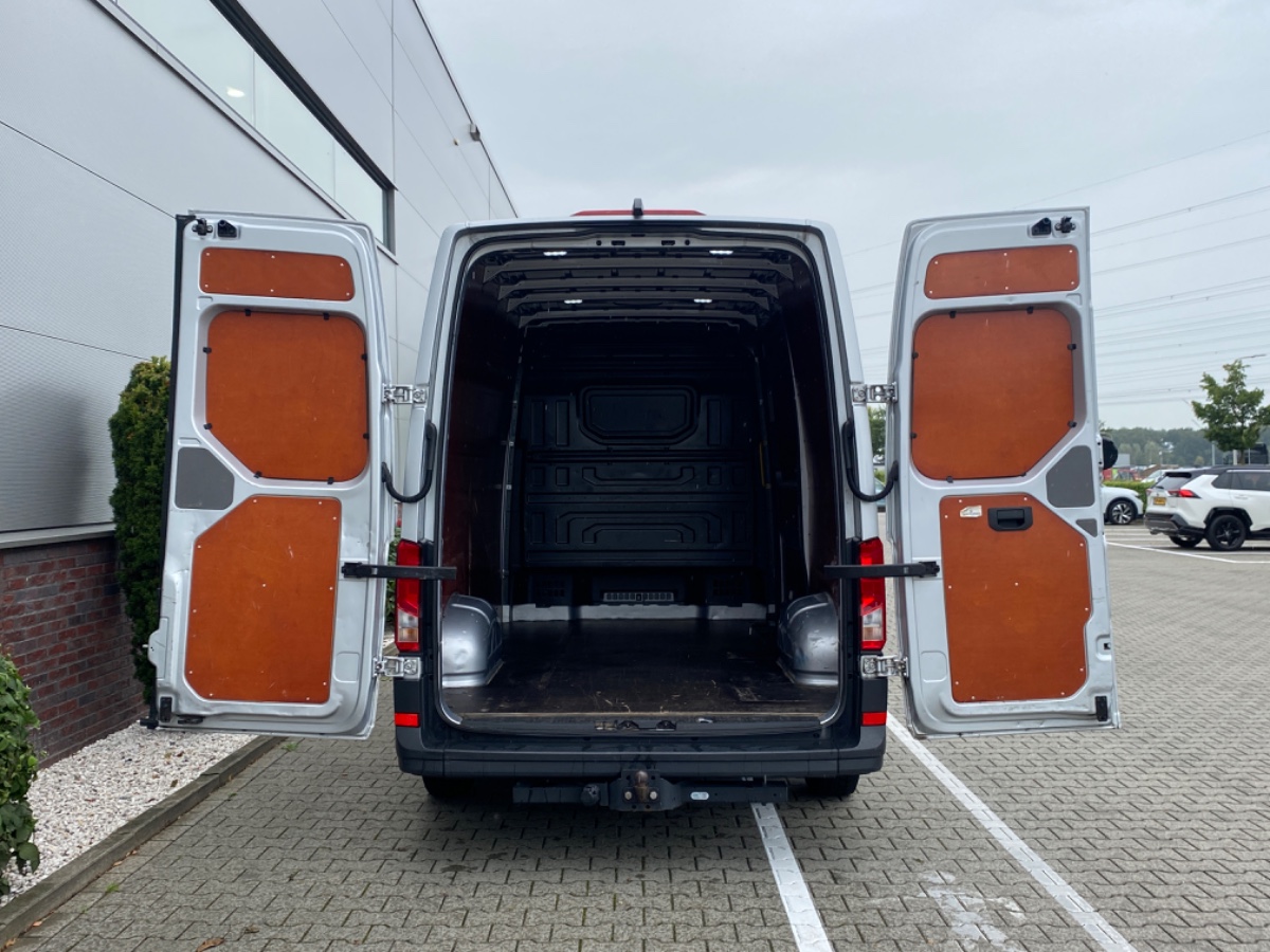 Volkswagen Crafter 35 2.0 TDI L3H3 Highline