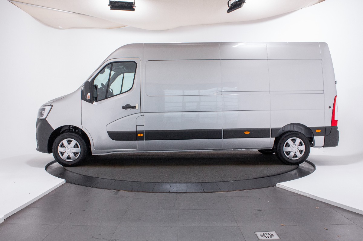 Renault Master T35 2.3 dCi 135 L3H2 Work Edition | THK 4SB Driving