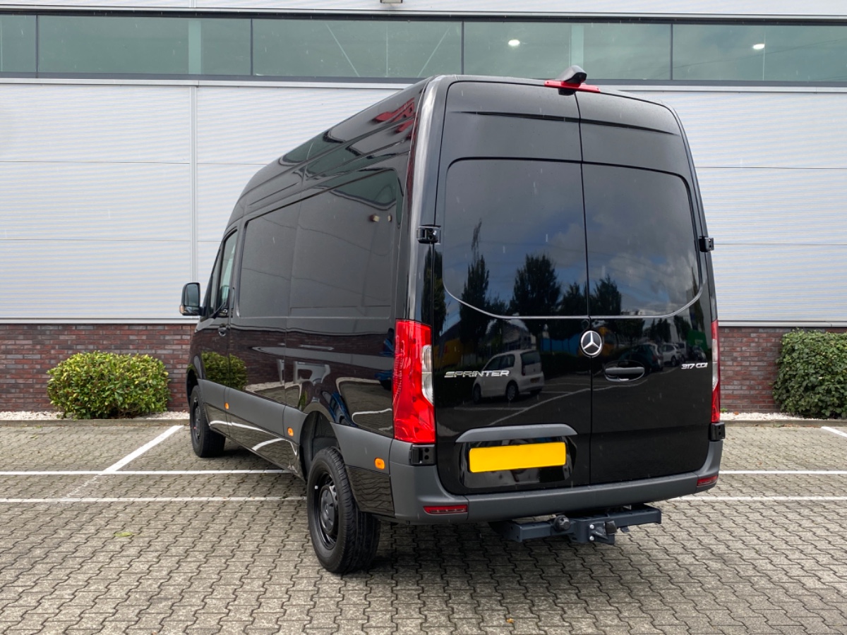 Mercedes-Benz Sprinter PRO 317 CDI L2H2 RWD AUT | NW MODEL | THK 3.5t | Obsidian Black