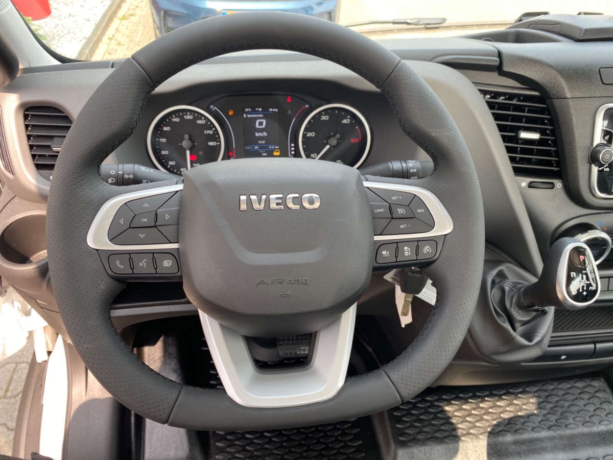 Iveco Daily 35S18 3.0L 180PK AUT | OPRIJWAGEN | LED NAVI THK Adaptive CC ECC | 3.5t trekgw. | Faustmann opbouw