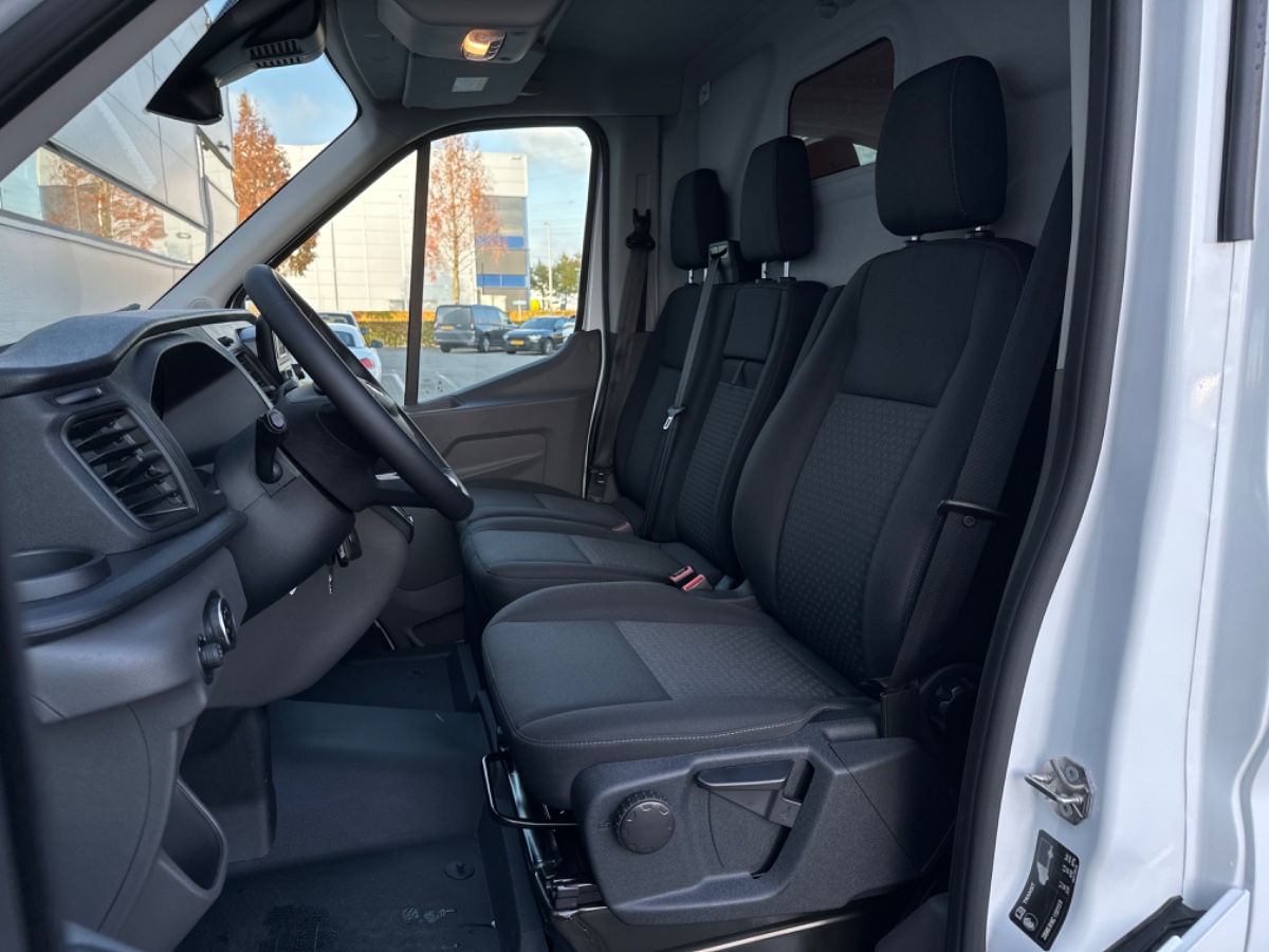 Ford Transit 350L 2.0 Ecoblue 165PK A10 – RWD – 3.5t Trekhaak – Stoelverw. – SYNC2 Camera – Allseasons – Standkachel