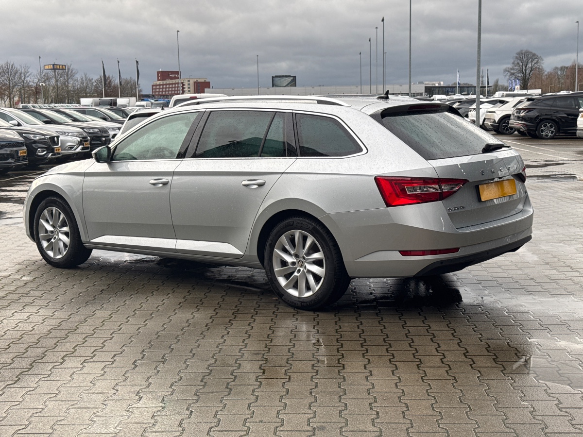 Skoda Superb Combi Business 1.4TSI PHEV 218 DSG, pano