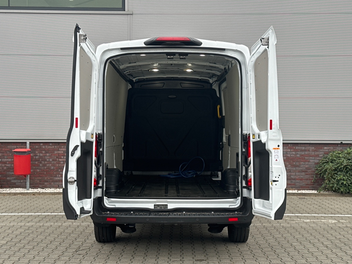 Ford E-Transit 350 L3H2 RWD Trend 68 kWh | Adaptive CC | Stoelvw. | Navi | Camera | Omvormer | Laadruimte Pakket