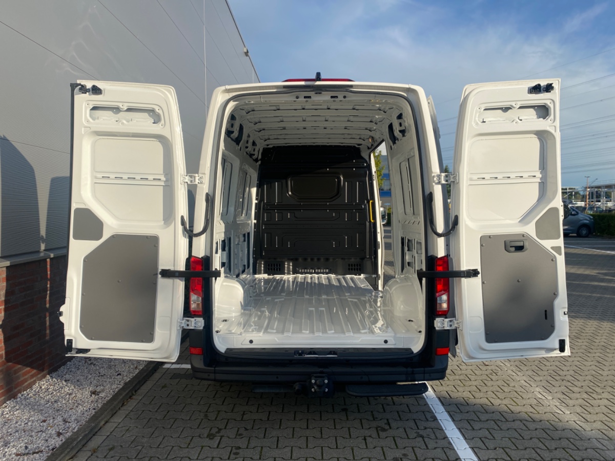 Volkswagen Crafter 35 L3H3 177PK AUT 4MOTION | LED THK CARPLAY CAM | Leverbaar 30 SEPT