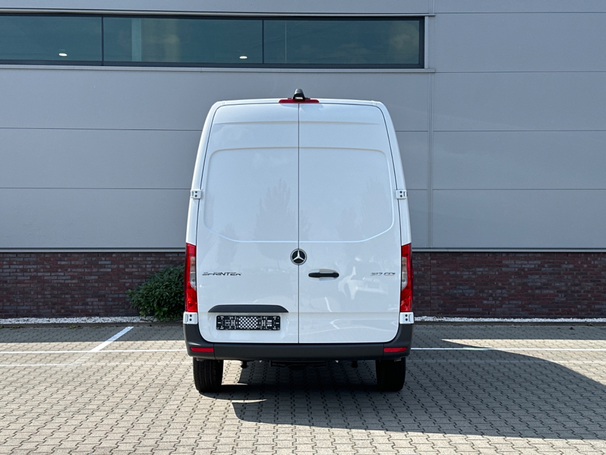 Mercedes-Benz Sprinter 317 CDI L2H2 RWD | MBUX CAM COMFST.