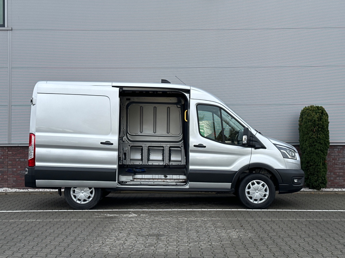 Ford E-Transit 425 L2H2 Trend 68 kWh | Xenon | Adaptive CC | Stoelvw. | Navi | 360gr. Camera | Omvormer | Laadruimte Pakket