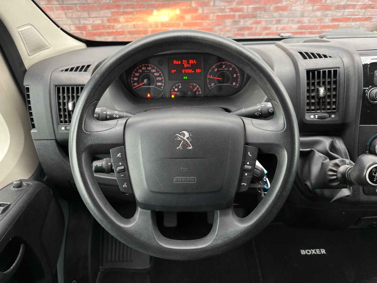 Peugeot Boxer 333 2.2 BlueHDi 120 L2H2 Premium