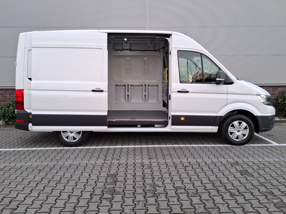 Volkswagen Crafter NW MODEL 35 L3H3 140PK AUT | LED | Comfstoel | Stoelvw. | Laadvloer | Camera | Ready2Discover