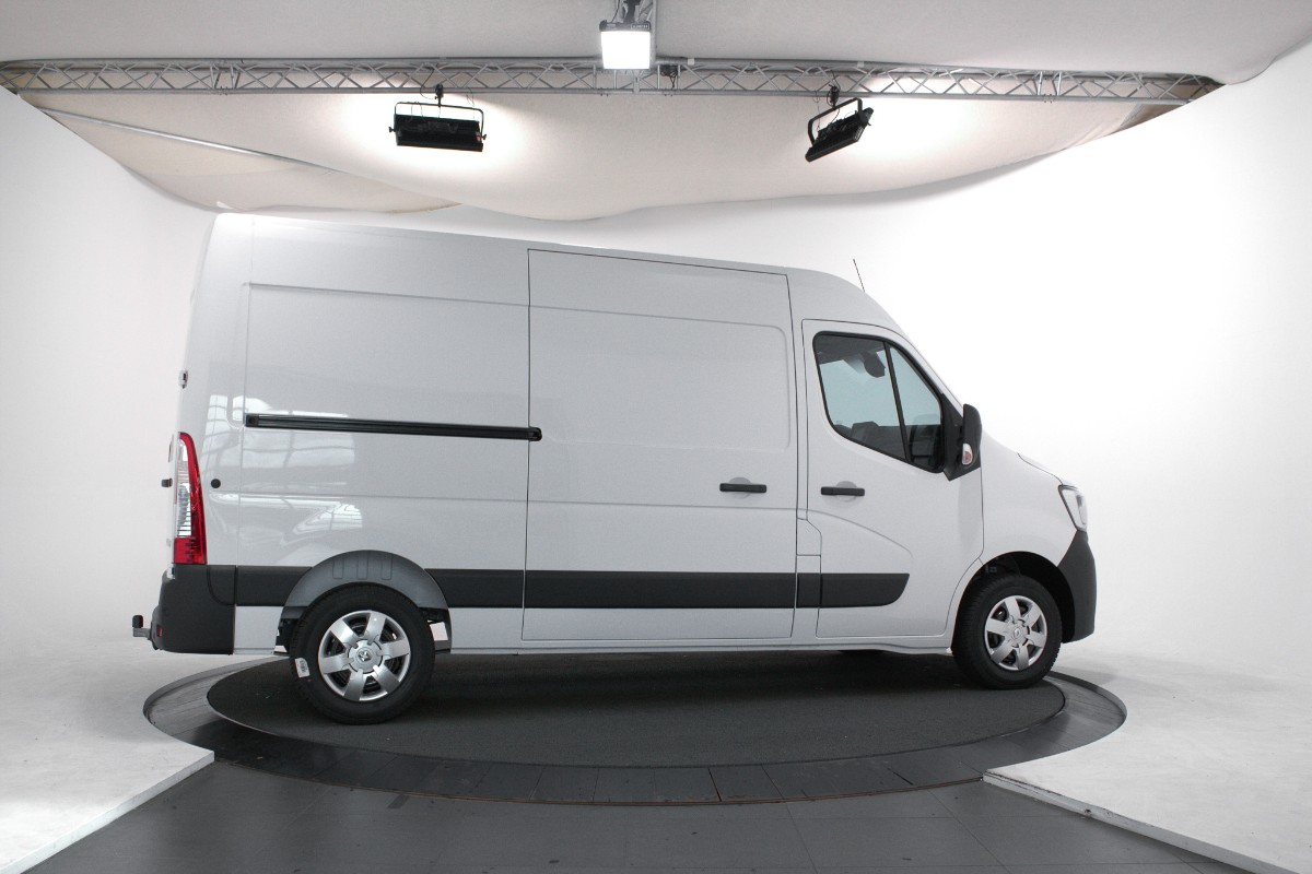 Renault Master T35 2.3 dCi 135 L2H2 Work Edition | Trekhaak 4SB P-Driving