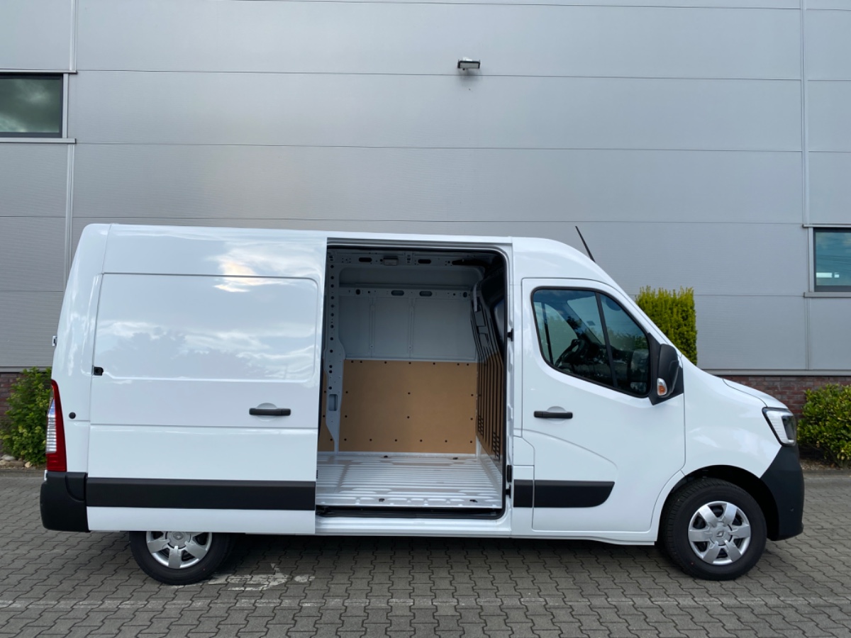 Renault Master T35 2.3 dCi 135 L2H2 Work Edition