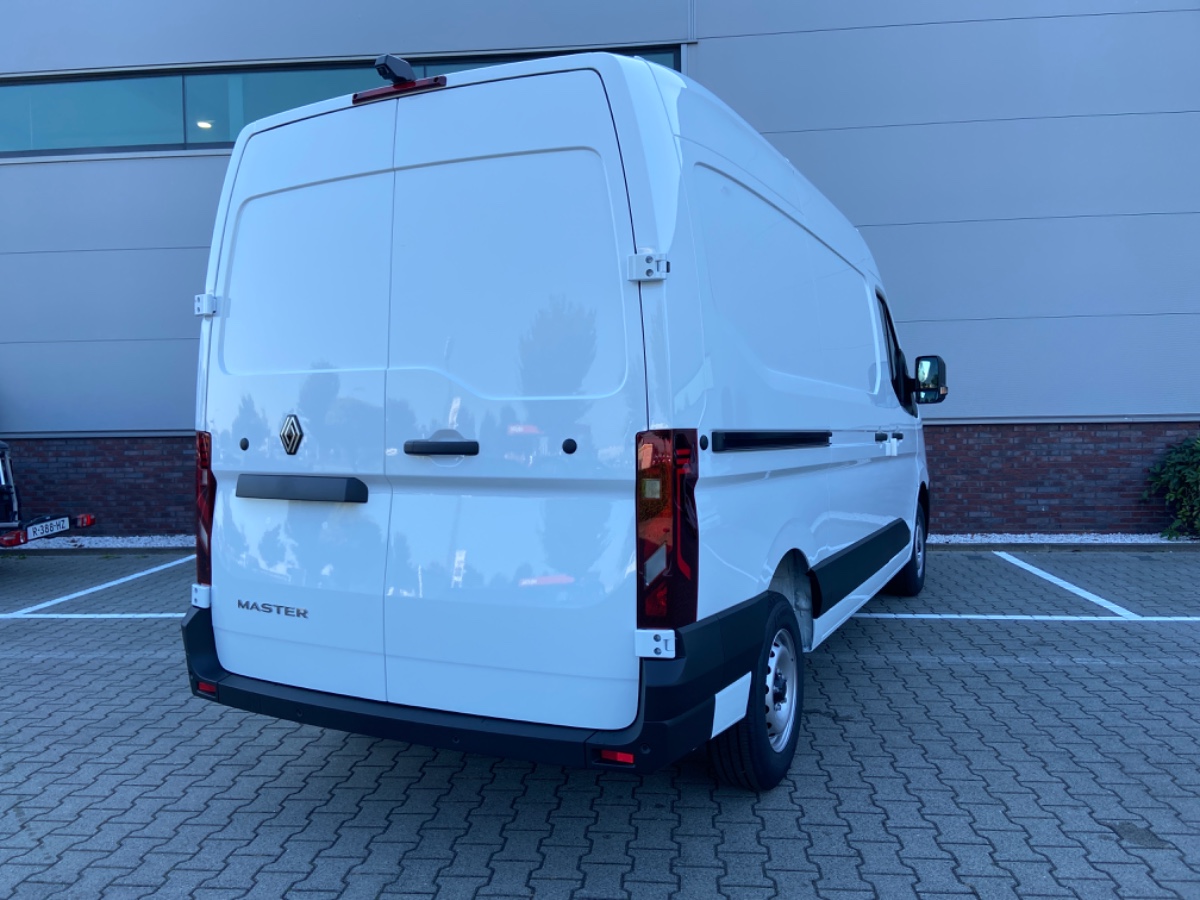 Renault Master L2H2 T35 Blue dCi 130 E06e start – Blanc mineral