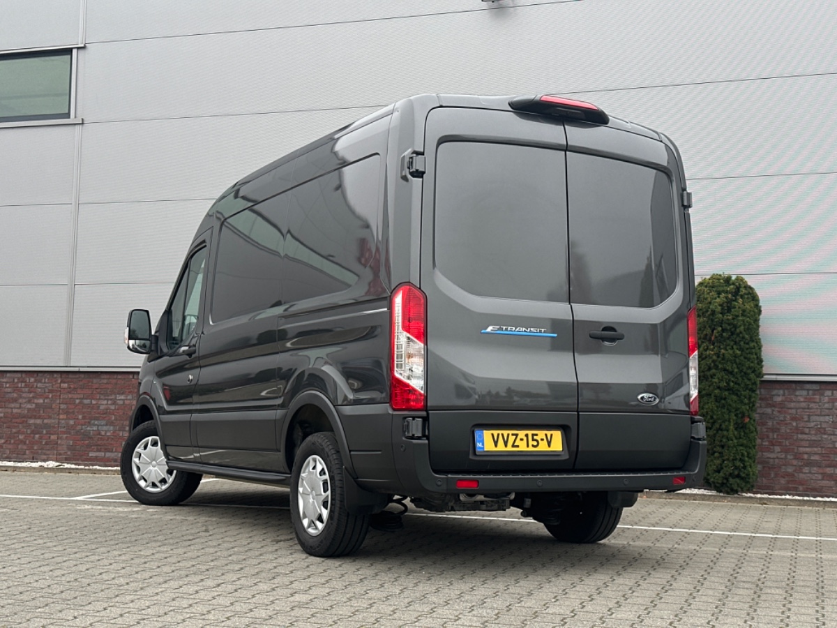 Ford E-Transit 350 L2H2 RWD Trend 68 kWh | Adaptive CC | Stoelvw. | Navi | Camera | Omvormer | Laadruimte Pakket