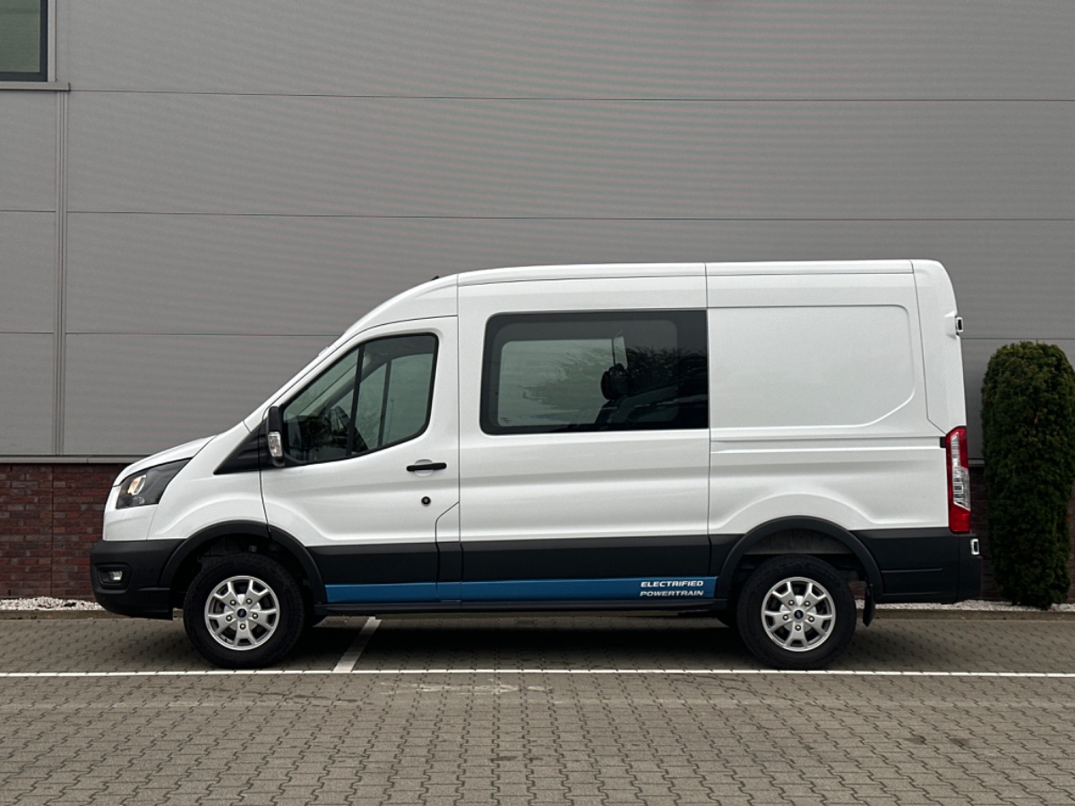 Ford E-Transit 350 L2H2 Dubb. cab. RWD Trend 68 kWh | Stoelvw. | Navi | Camera