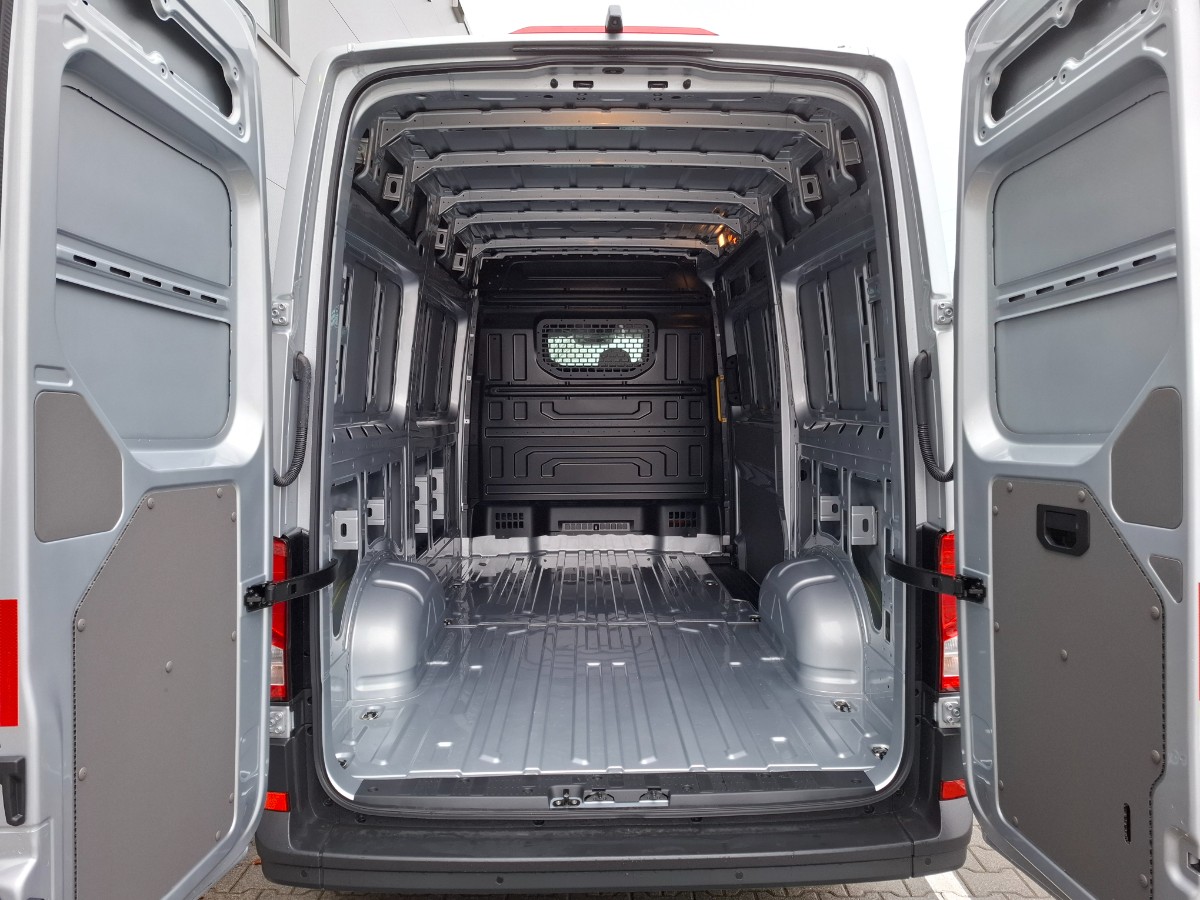 Volkswagen Crafter 35 L3H3 177PK AUT | LED NAV CAM | ErgoComf. | Trekhaakvoorber. | Mistlampen