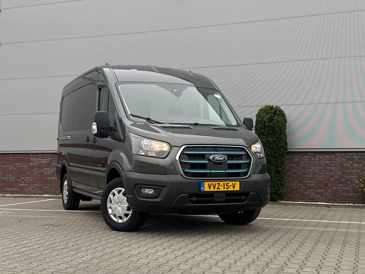 Ford E-Transit 350 L2H2 RWD Trend 68 kWh | Adaptive CC | Stoelvw. | Navi | Camera | Omvormer | Laadruimte Pakket