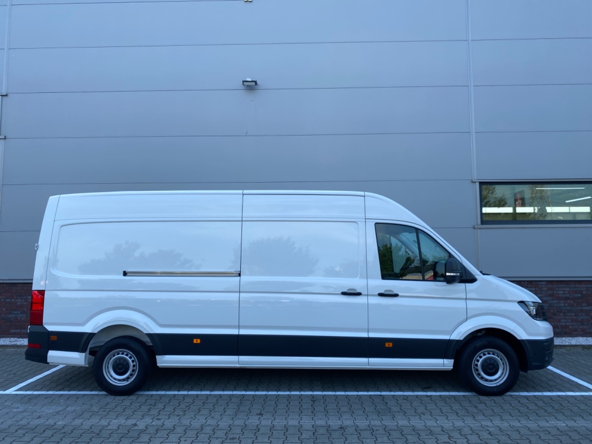 Volkswagen Crafter 35 2.0 TDI 177PK DSG L4H3 Highline FWD | Allseasons | Trekhaak + assist | Verzwaarde vooras | Bijrijdersbank met opbergvak | NWPRIJS 50.000 EX | 8x op voorraad