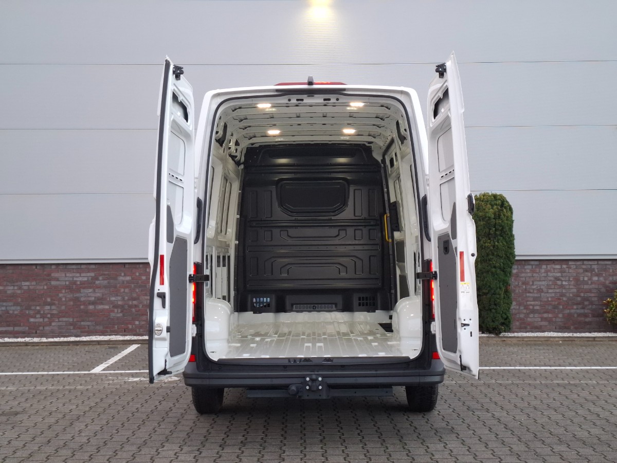 Volkswagen Crafter 30 2.0 TDI L3H3 Highline