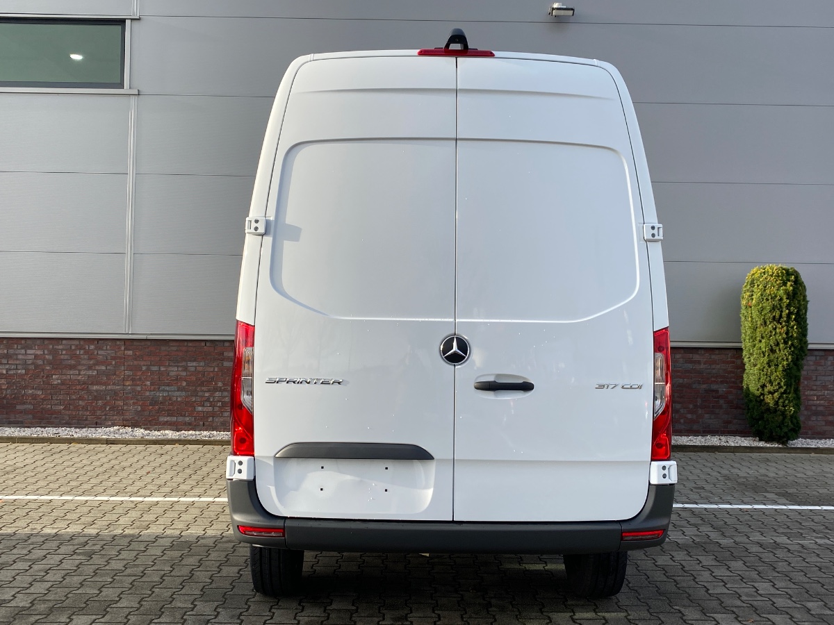 Mercedes-Benz Sprinter FACELIFT | 317 CDI L2H2 9G-AUT | MBUX CAM CRUISE | Verzwaard onderstel (CB8)