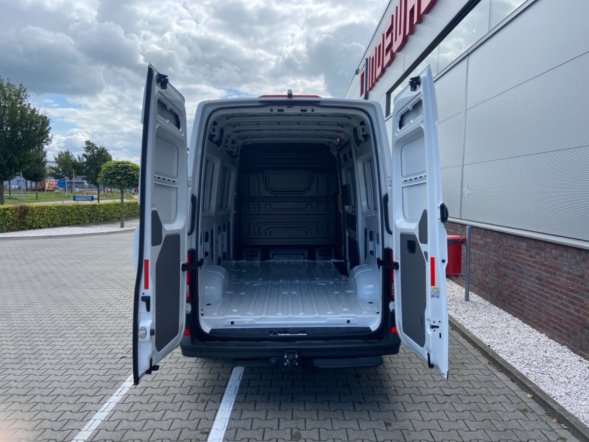 Volkswagen Crafter 35 L3H3 177PK AUT 4MOTION | LED THK CARPLAY CAM | Leverbaar 30 SEPT