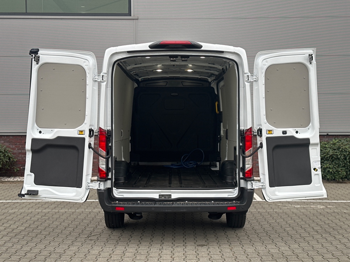 Ford E-Transit 350 L3H2 RWD Trend 68 kWh | Adaptive CC | Stoelvw. | Navi | Camera | Omvormer | Laadruimte Pakket