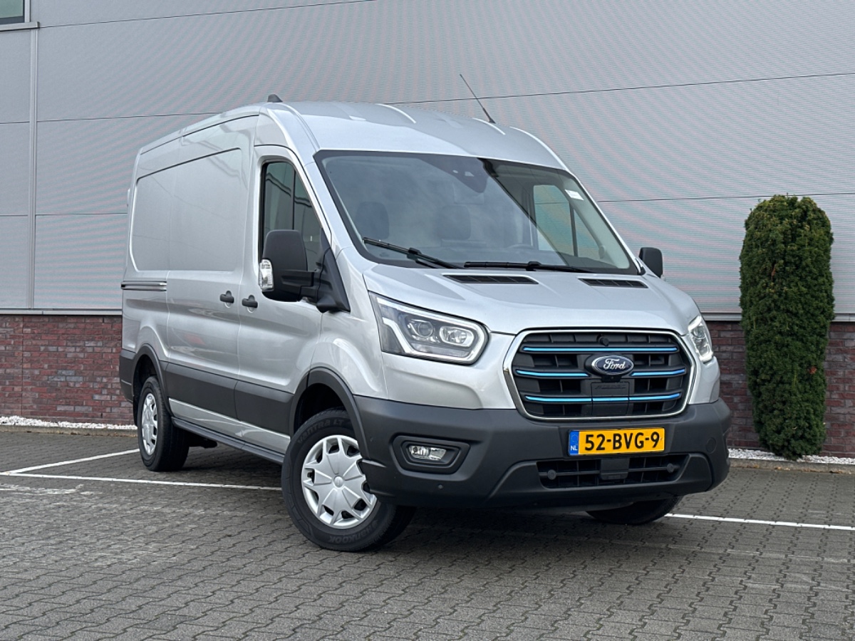 Ford E-Transit 425 L2H2 Trend 68 kWh | Xenon | Adaptive CC | Stoelvw. | Navi | 360gr. Camera | Omvormer | Laadruimte Pakket