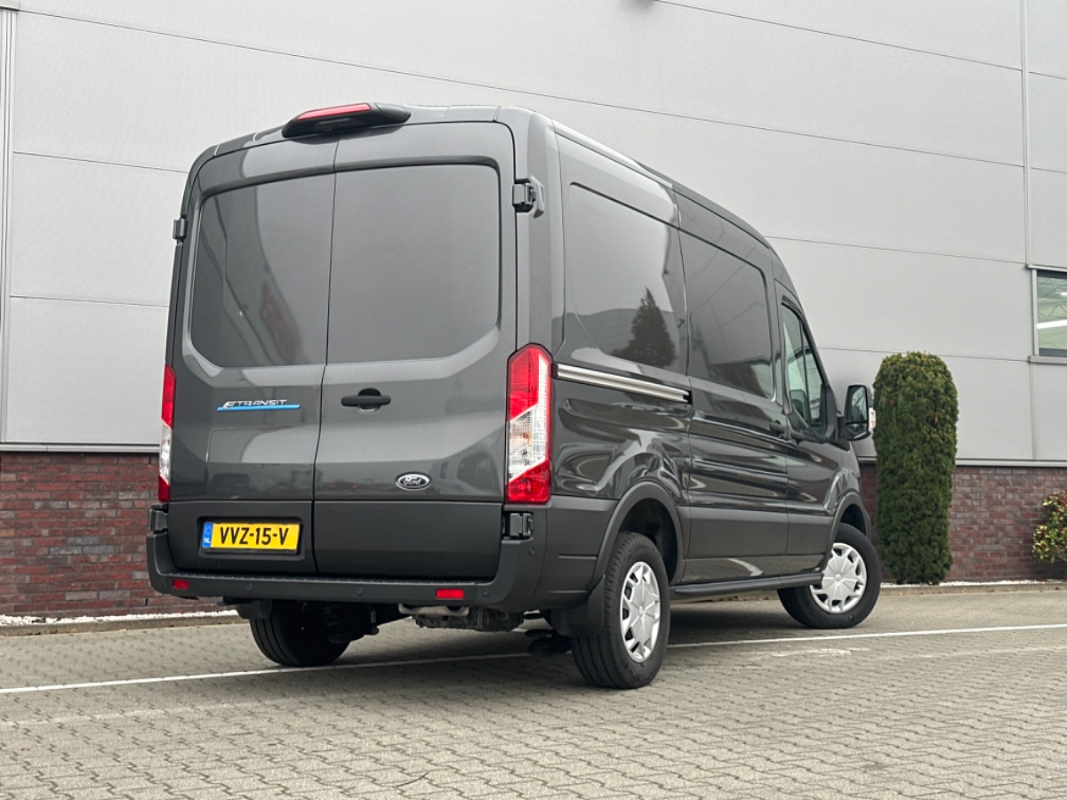 Ford E-Transit 350 L2H2 RWD Trend 68 kWh | Adaptive CC | Stoelvw. | Navi | Camera | Omvormer | Laadruimte Pakket