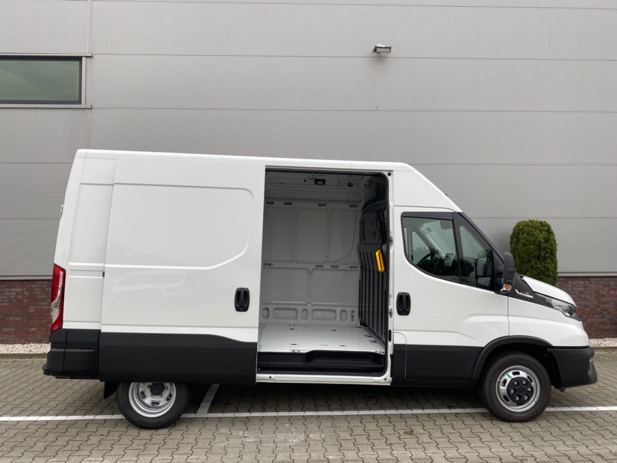 Iveco Daily L2H2 GB Dubb. Lucht