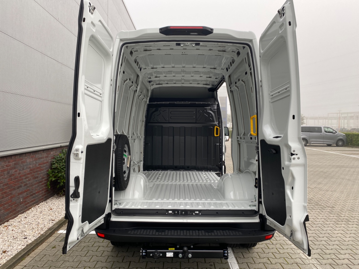 Iveco Daily L2H2 GB Dubb. Lucht