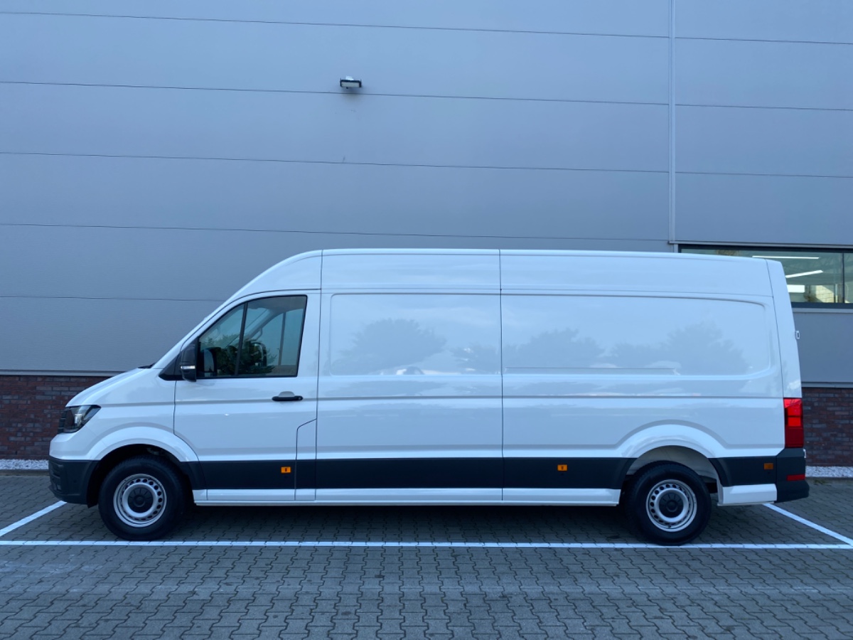 Volkswagen Crafter 35 2.0 TDI 177PK DSG L4H3 Highline FWD | Allseasons | Trekhaak + assist | Verzwaarde vooras | Bijrijdersbank met opbergvak | NWPRIJS 50.000 EX | 8x op voorraad