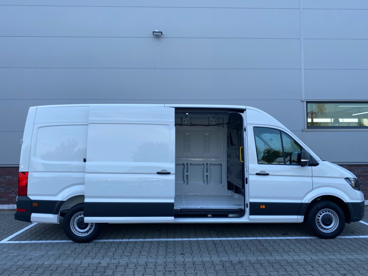 Volkswagen Crafter 35 2.0 TDI 177PK DSG L4H3 Highline FWD | Allseasons | Trekhaak + assist | Verzwaarde vooras | Bijrijdersbank met opbergvak | NWPRIJS 50.000 EX | 8x op voorraad