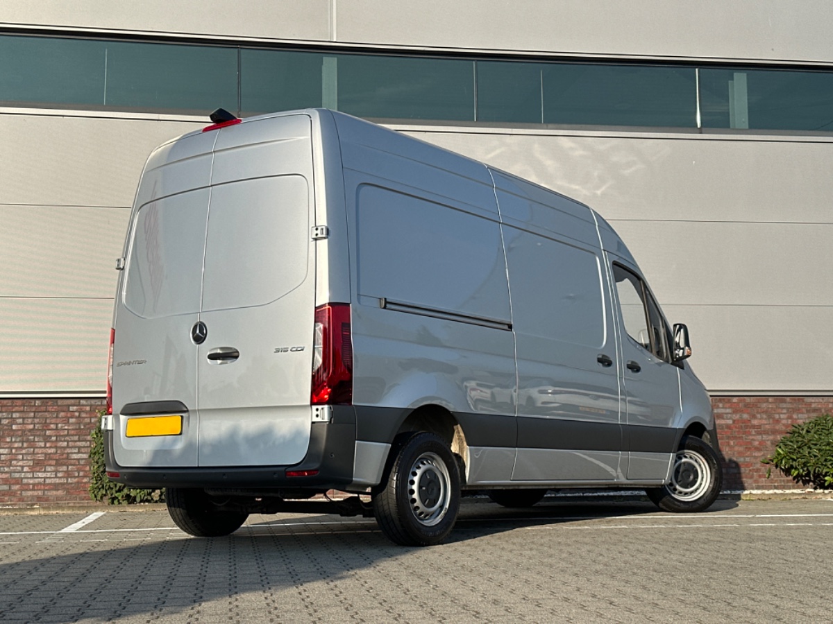 Mercedes-Benz Sprinter 315 CDI L2H2 AUT FWD | LED MBUX CC CAM