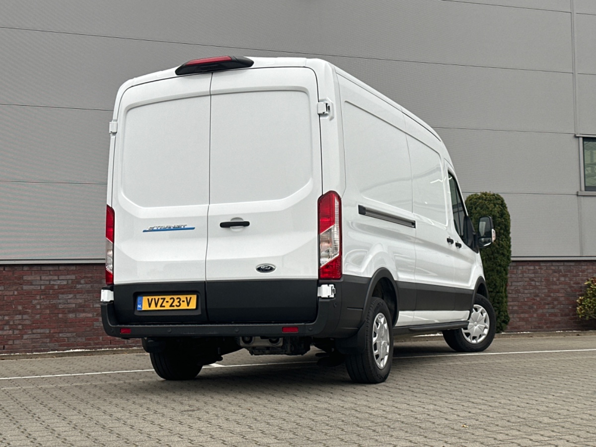 Ford E-Transit 350 L3H2 RWD Trend 68 kWh | Adaptive CC | Stoelvw. | Navi | Camera | Omvormer | Laadruimte Pakket