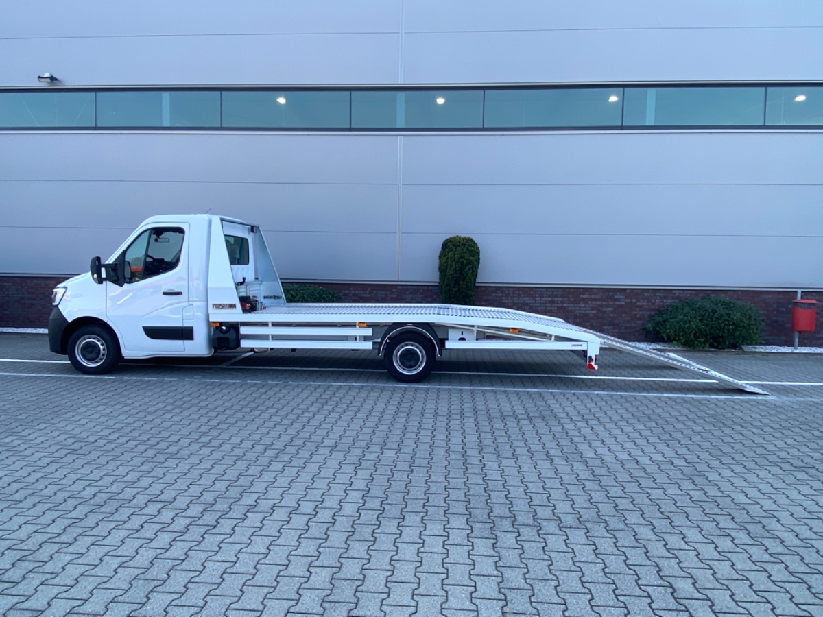 Renault Master 165PK Oprijwagen Faustmann