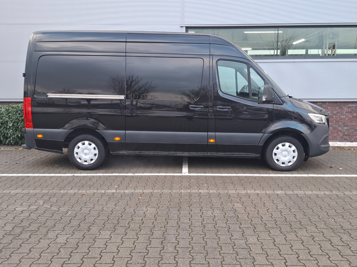 Mercedes-Benz Sprinter 316 CDI L2H2 AUT RWD | NAV CAM | LED koplampen | Adaptive Cruise | Gev. stoel | PDC V+A