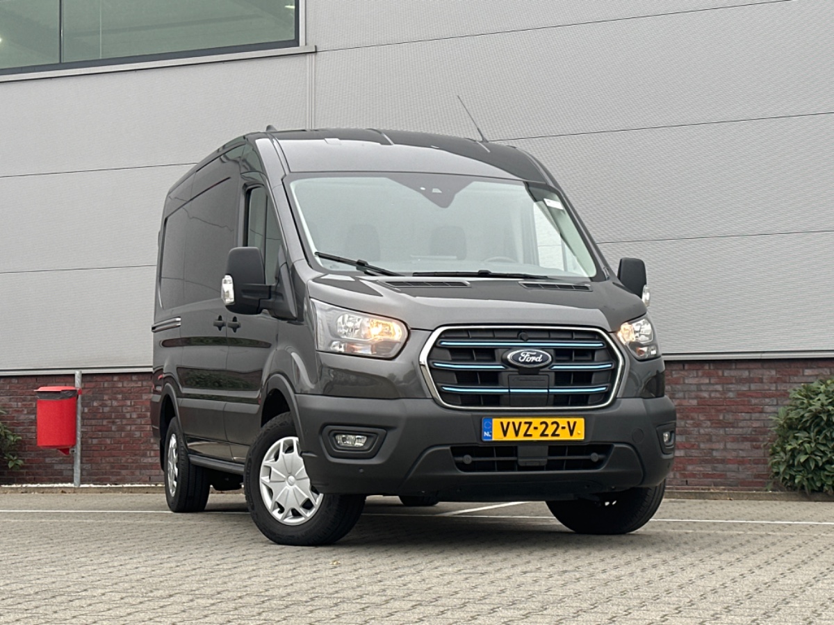 Ford E-Transit 350 L2H2 RWD Trend 68 kWh | Adaptive CC | Stoelvw. | Navi | Camera | Omvormer | Laadruimte Pakket