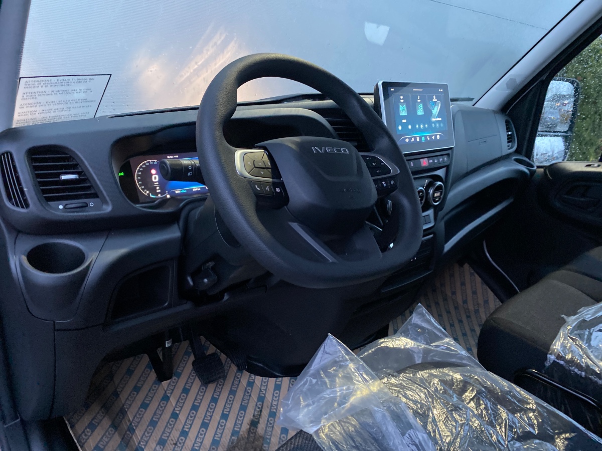 Iveco Daily NW MODEL | 40C18 3.0 Automaat Meubelbak met Laadklep Automaat