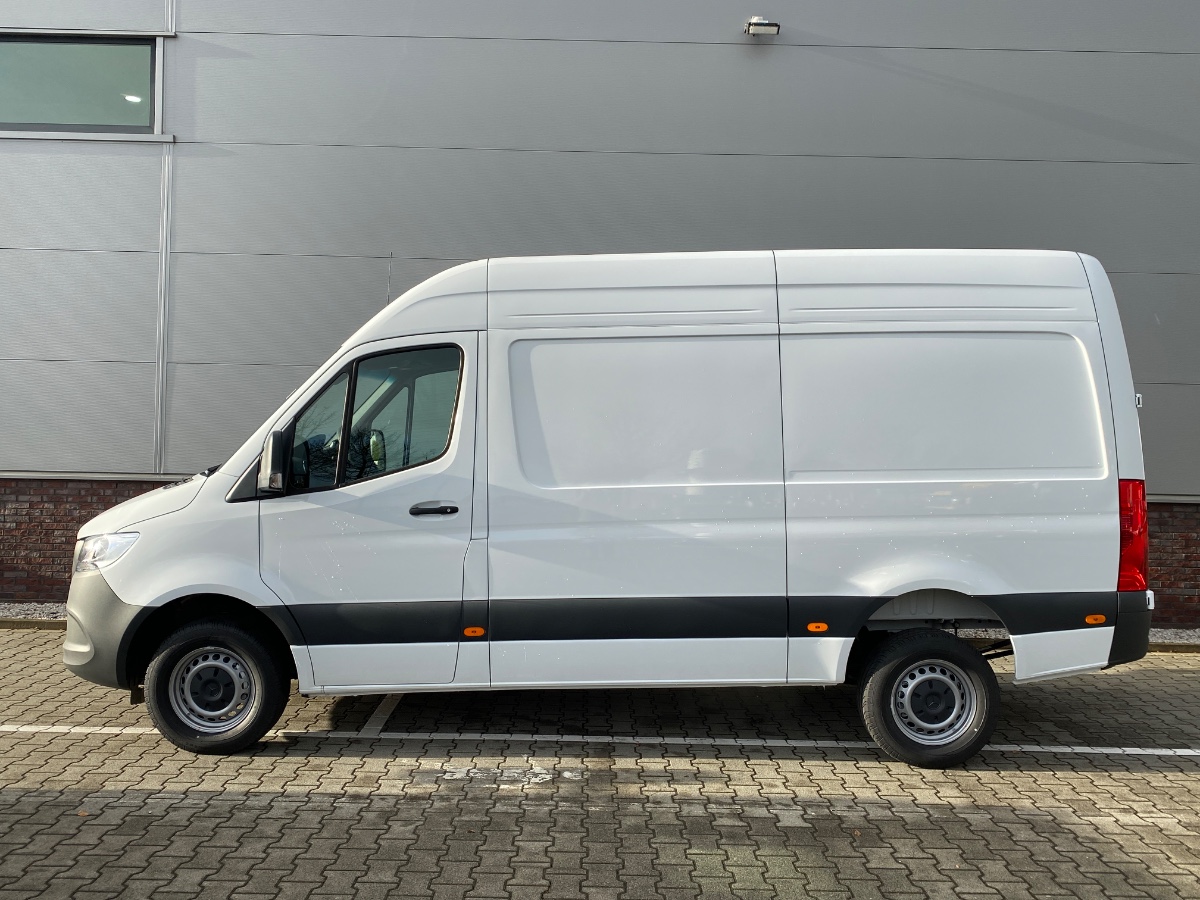 Mercedes-Benz Sprinter FACELIFT | 317 CDI L2H2 9G-AUT | MBUX CAM CRUISE | Verzwaard onderstel (CB8)