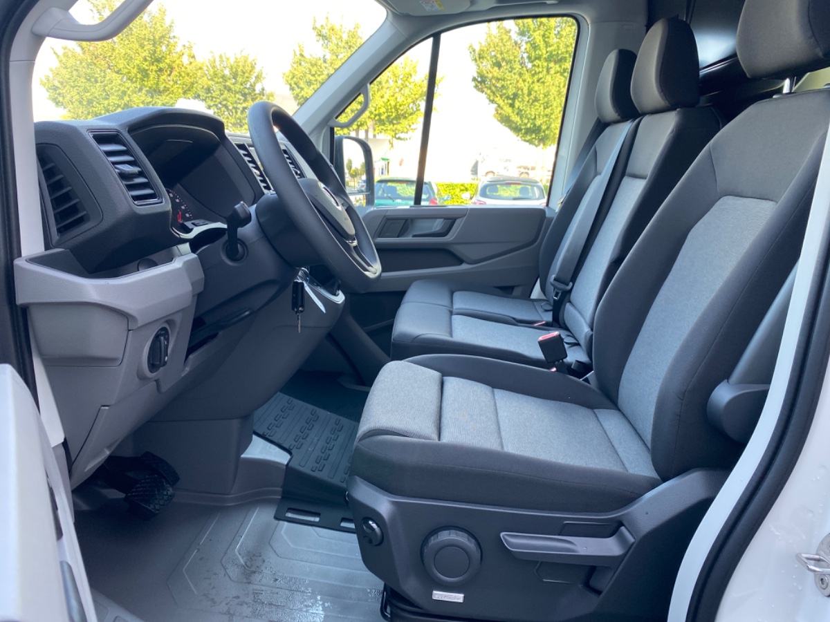 Volkswagen Crafter 35 2.0 TDI 177PK DSG L4H3 Highline FWD | Allseasons | Trekhaak + assist | Verzwaarde vooras | Bijrijdersbank met opbergvak | NWPRIJS 50.000 EX