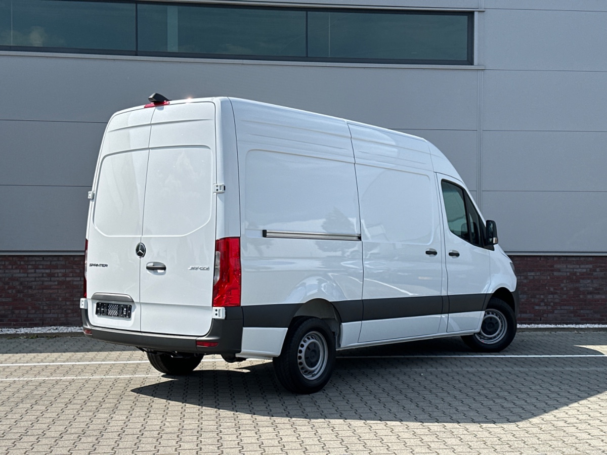 Mercedes-Benz Sprinter 317 CDI L2H2 RWD | MBUX CAM COMFST.